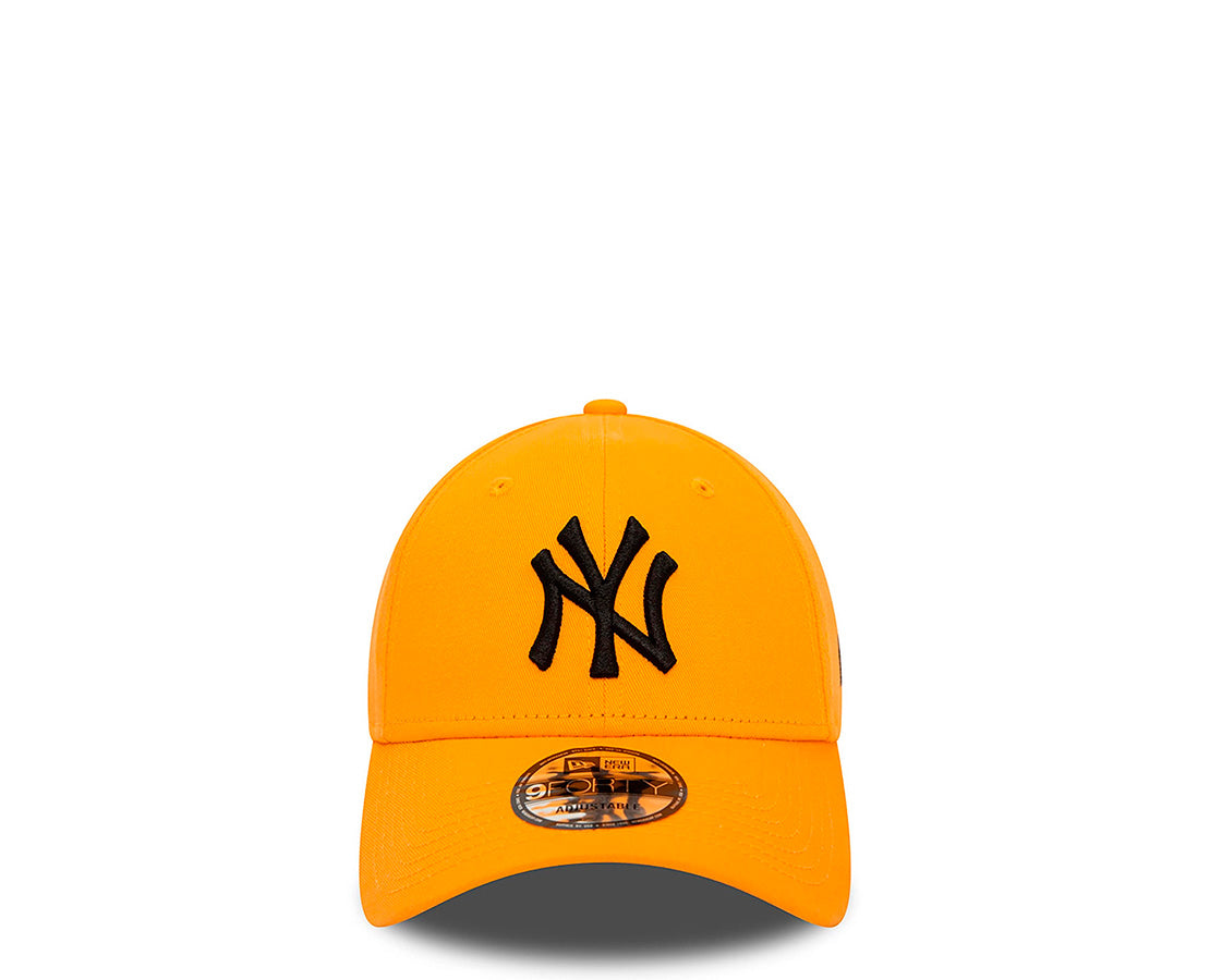 New Era New York Yankees League Essential 9FORTY LAR - 60435194E-192