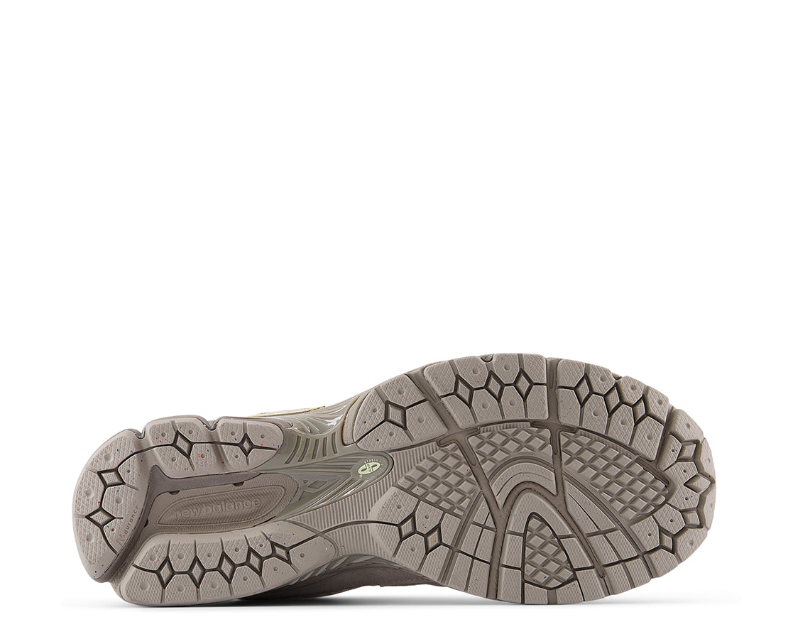 New Balance 2002 Arid Stone CZ - U2002RP-158
