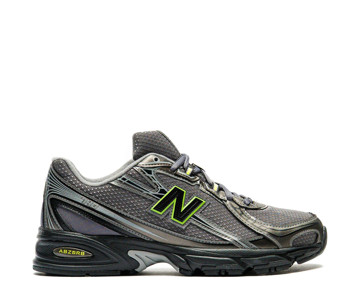 New Balance 740