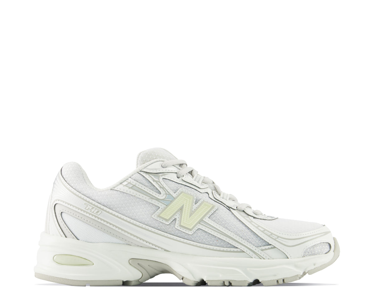New Balance 740