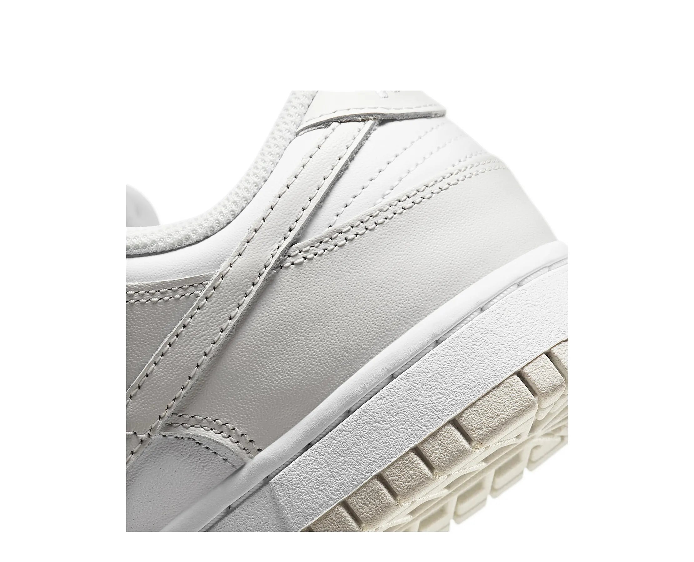 Sapatilhas Nike Dunk Low Branco — detalhe | DD1503-103