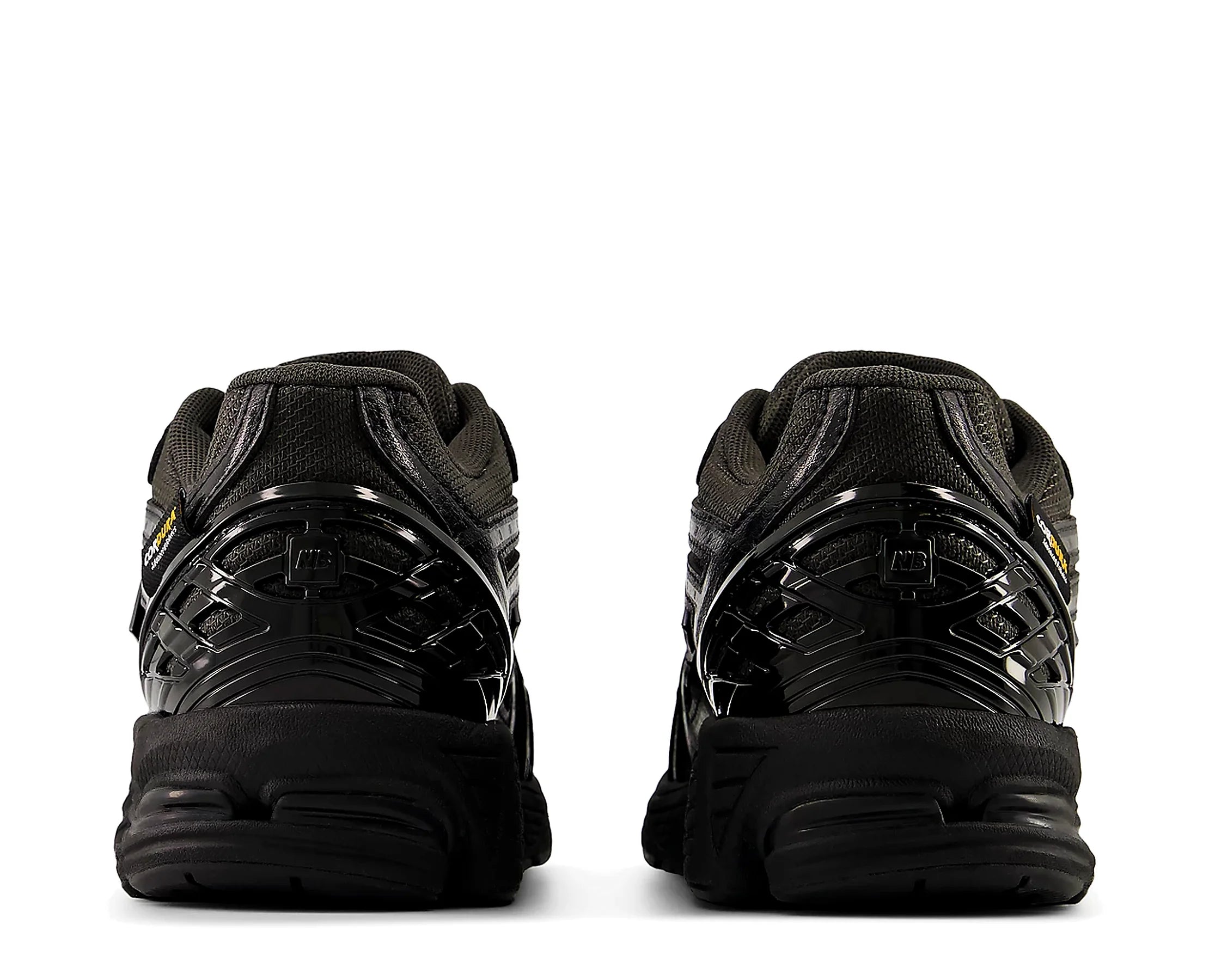 Sapatilhas New Balance 1906 Preto — traseira | G190639Z