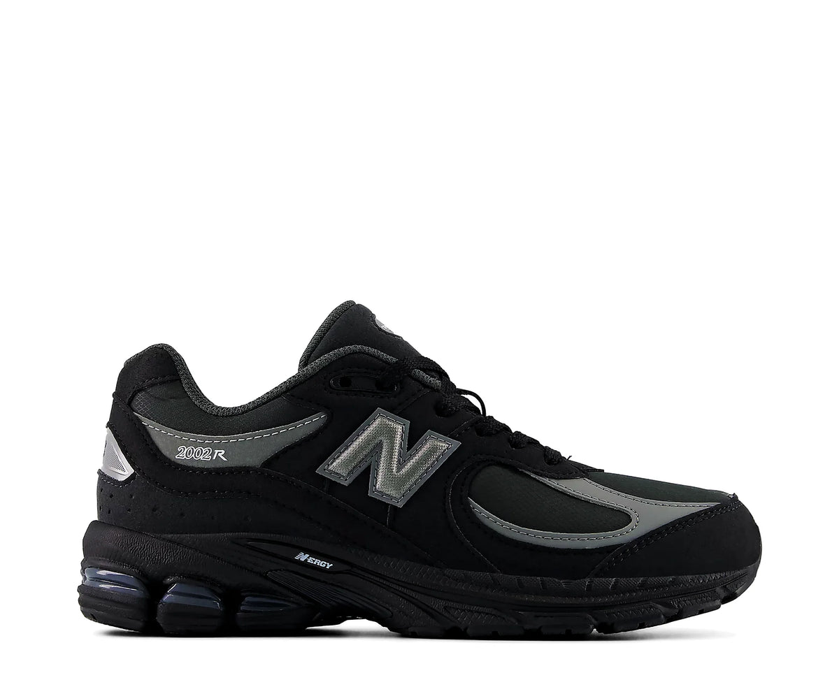 Sapatilhas New Balance 2002 Preto — perfil exterior | G200215N