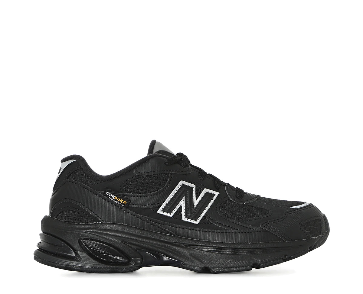 Sapatilhas New Balance 2010 Preto — perfil exterior | G2010321