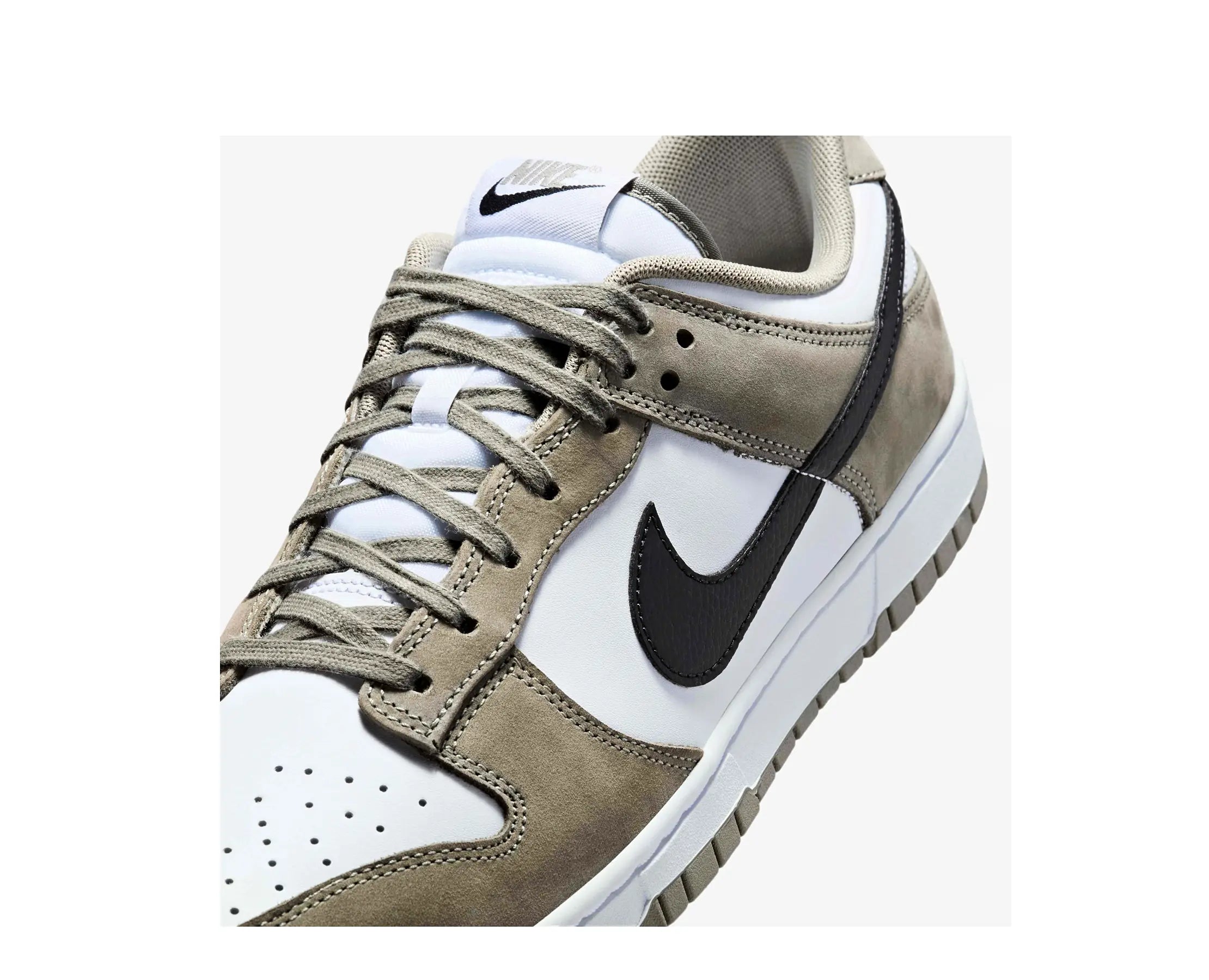 Sapatilhas Nike Dunk Low Verde — detalhe | IB3079-300
