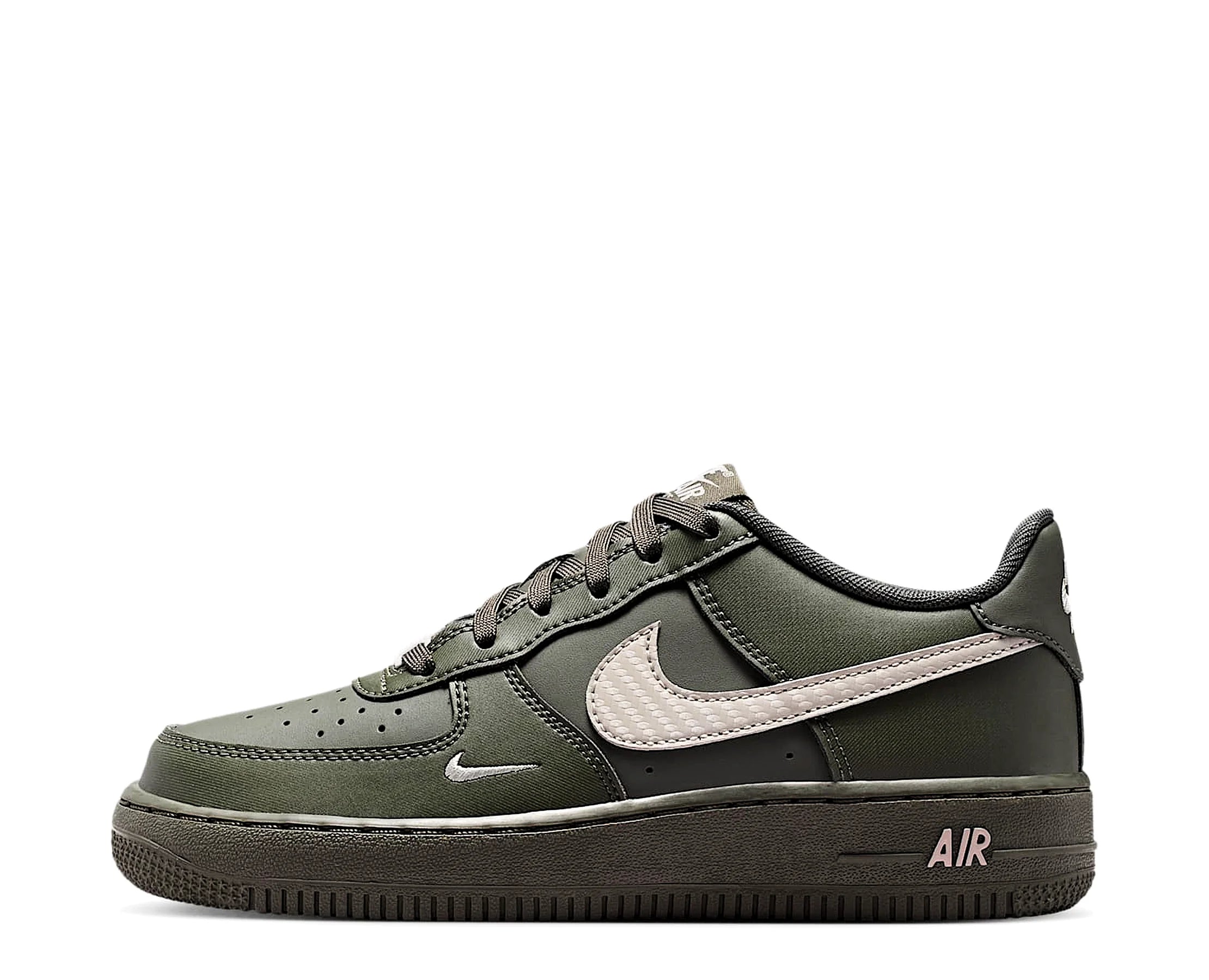 Sapatilhas Nike Air Force 1 Ki Tech Ess Verde — perfil interior | IM7662-001