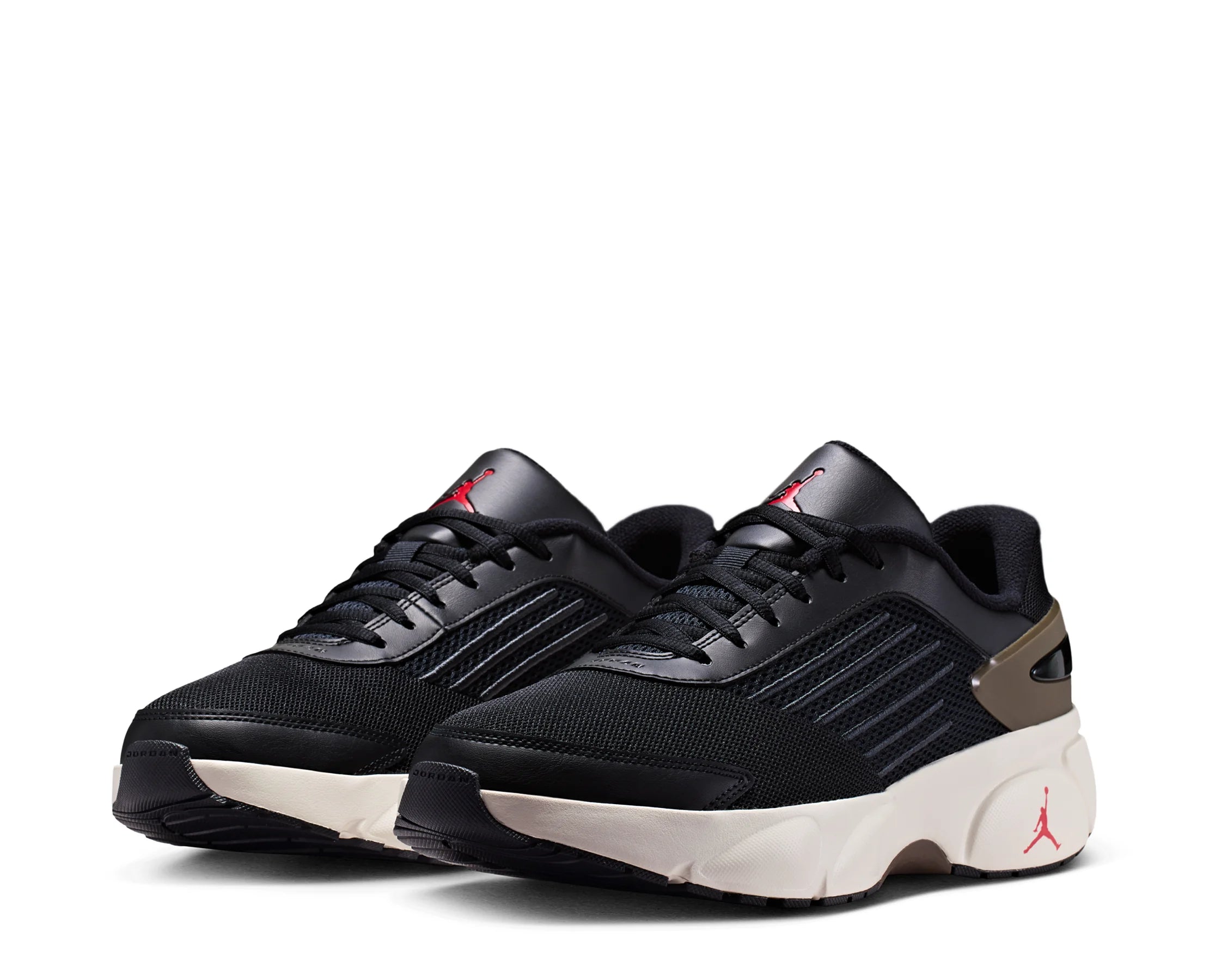 Sapatilhas Nike Jordan Trunner Flow Preto — par | IO2091-006