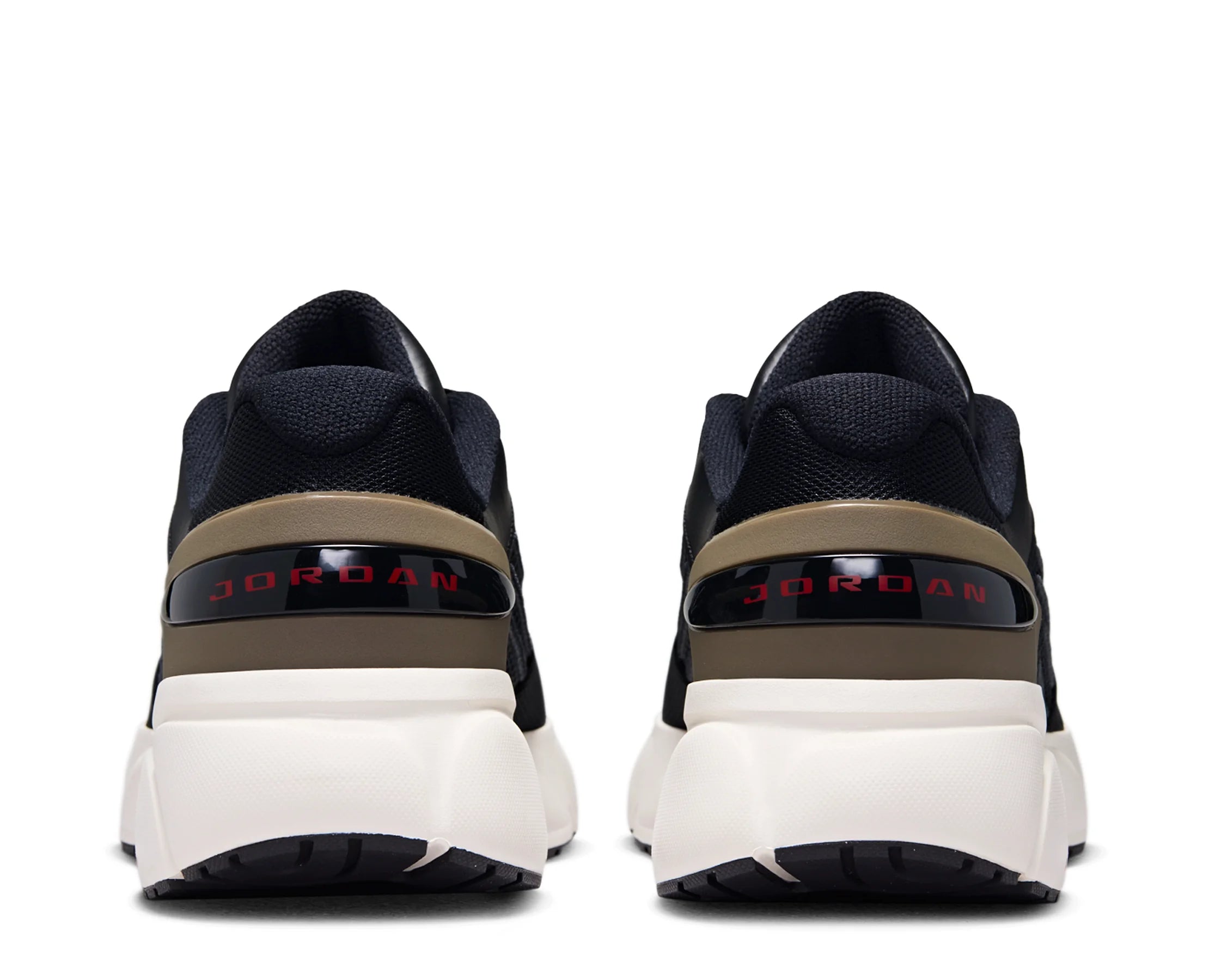Sapatilhas Nike Jordan Trunner Flow Preto — traseira | IO2091-006