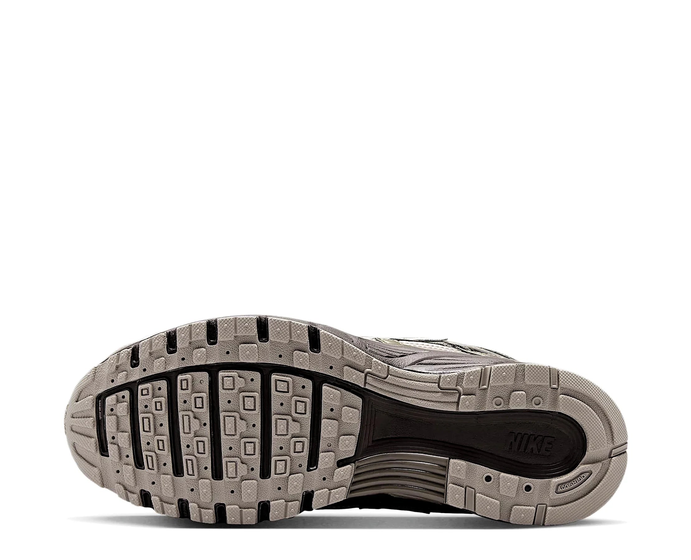 Sapatilhas Nike P-6000 Castanho — vista 8 | IO3496-200