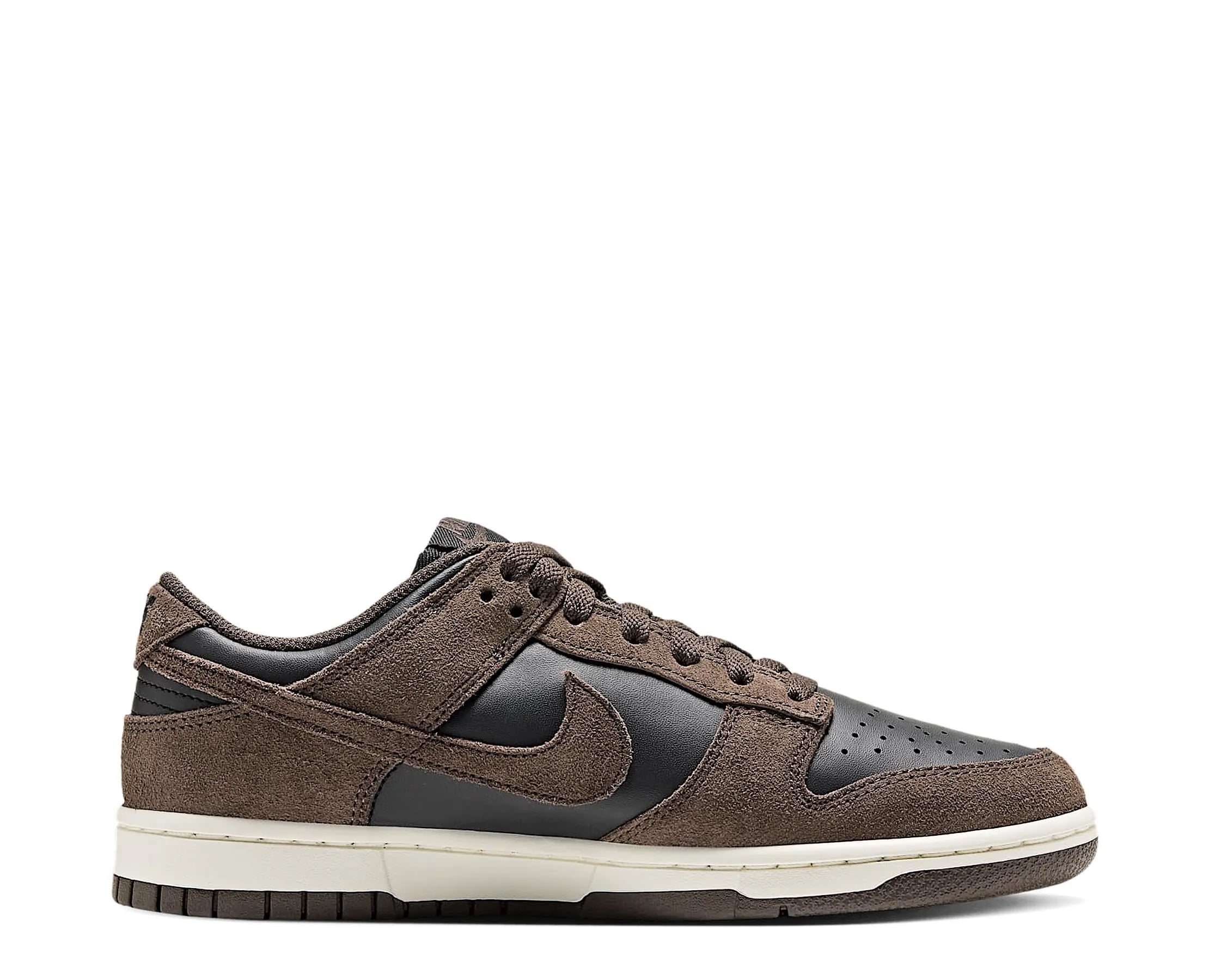 Sapatilhas Nike Dunk Low Castanho — perfil exterior | IO4244-001