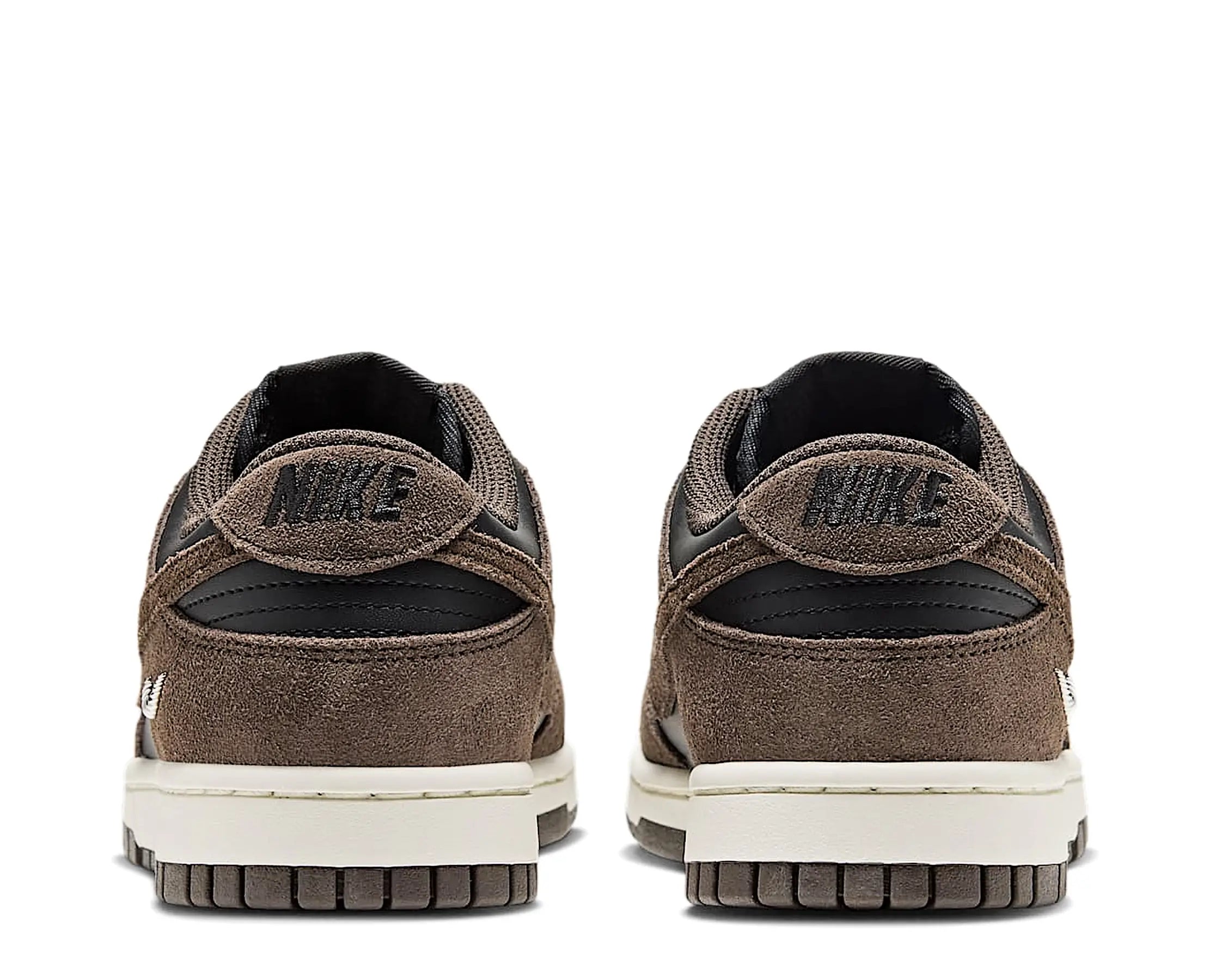 Sapatilhas Nike Dunk Low Castanho — traseira | IO4244-001