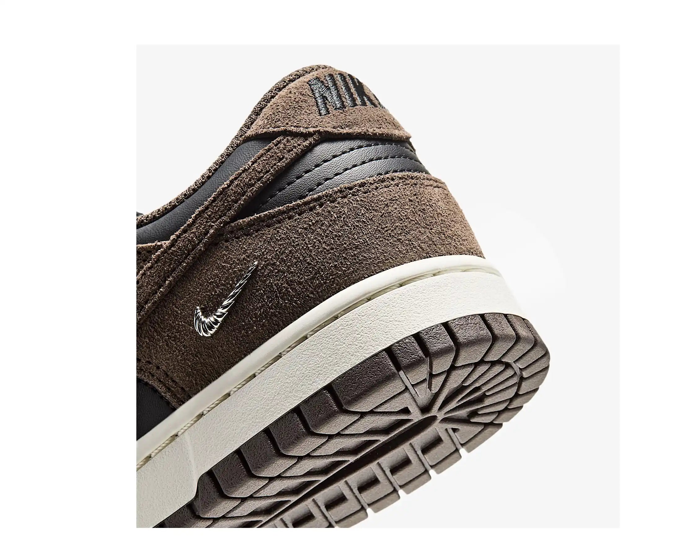 Sapatilhas Nike Dunk Low Castanho — vista 2 | IO4244-001