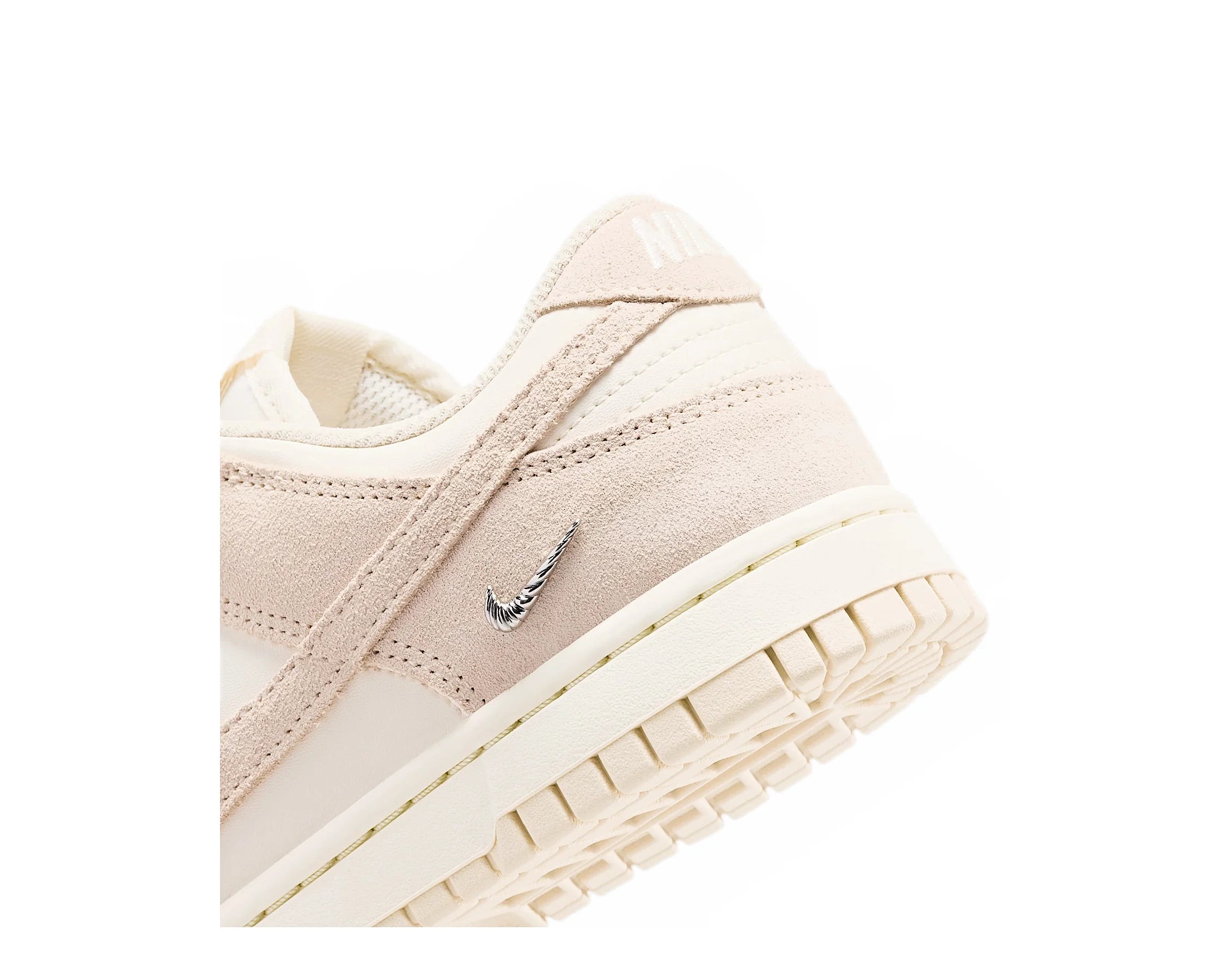 Sapatilhas Nike Dunk Low Bege — detalhe | IO4244-201