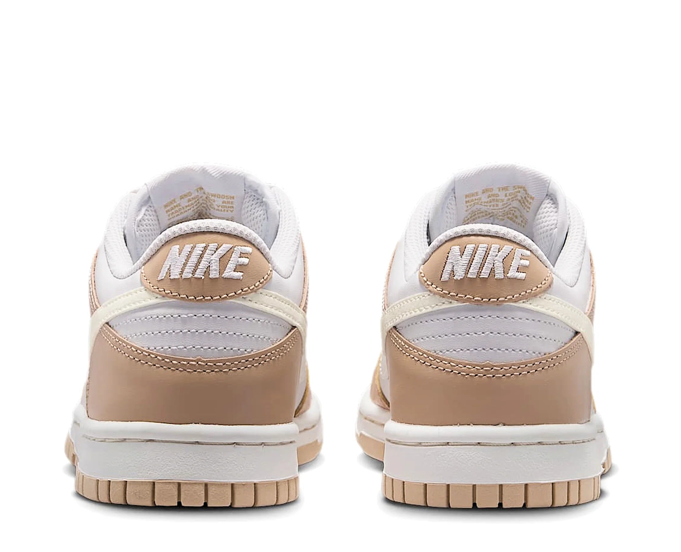 Sapatilhas Nike Dunk Low Bege — traseira | IQ0804-200