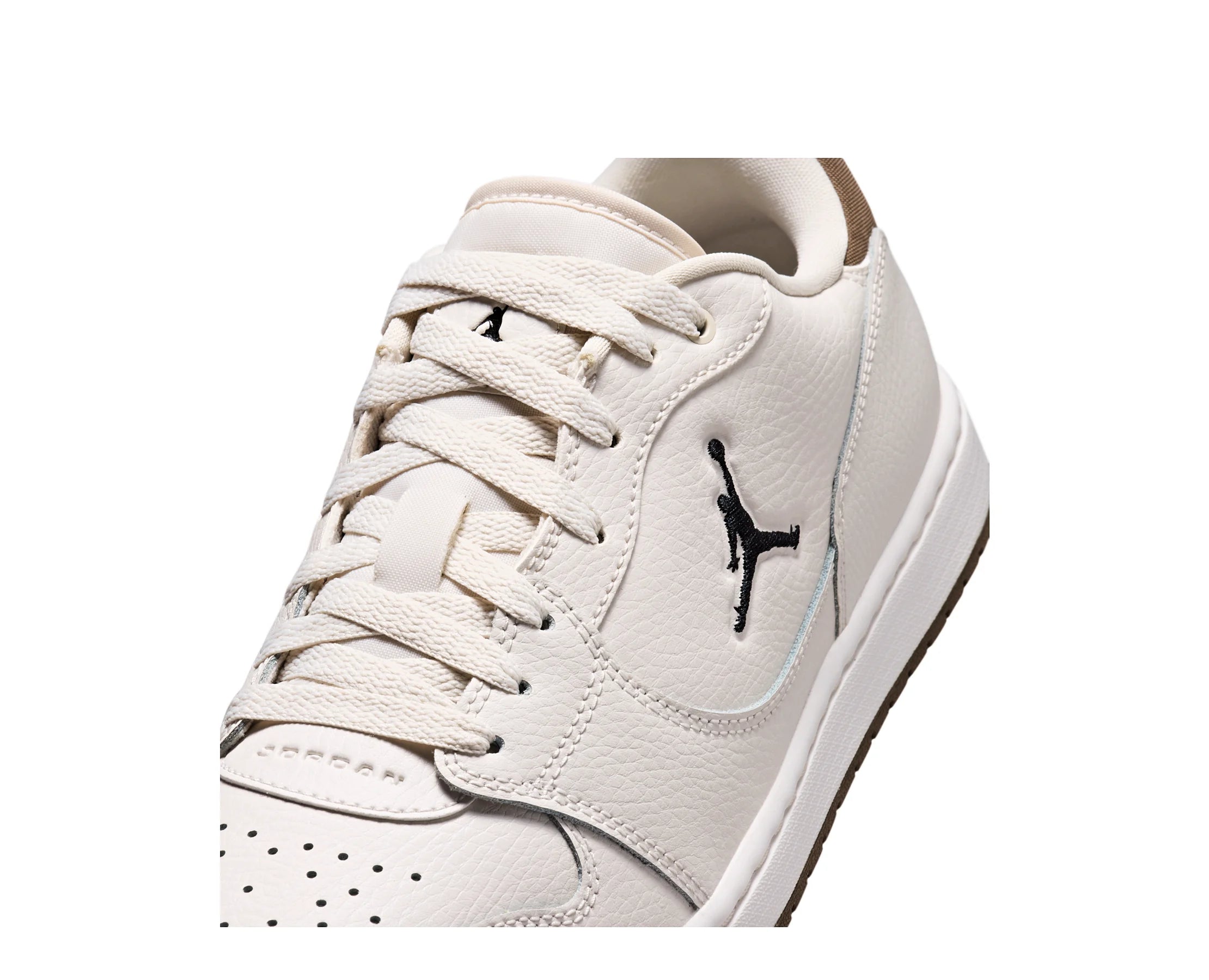 Sapatilhas Nike Jordan Court Connect Low Branco — detalhe | IQ5698-004