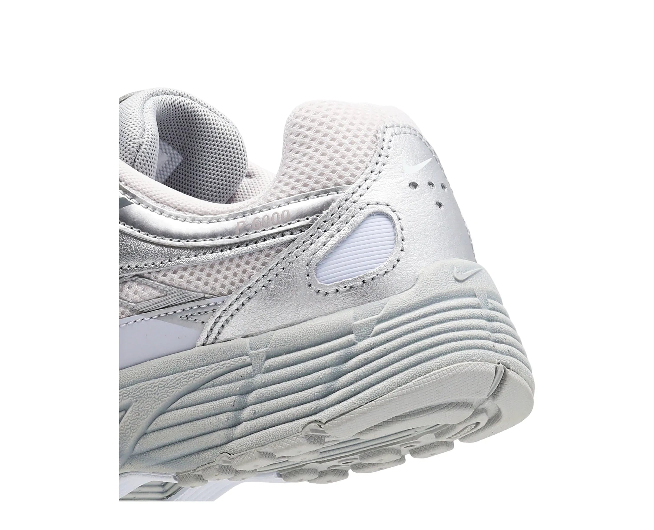 Sapatilhas Nike P-6000 Cinzento — detalhe | IR5228-002