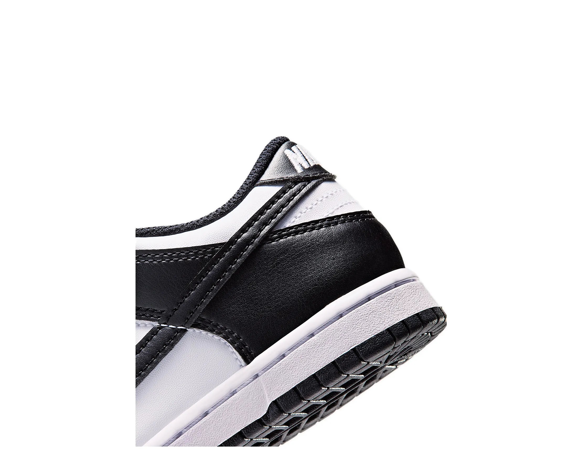 Sapatilhas Nike Dunk Low Branco — detalhe | IU7765-100