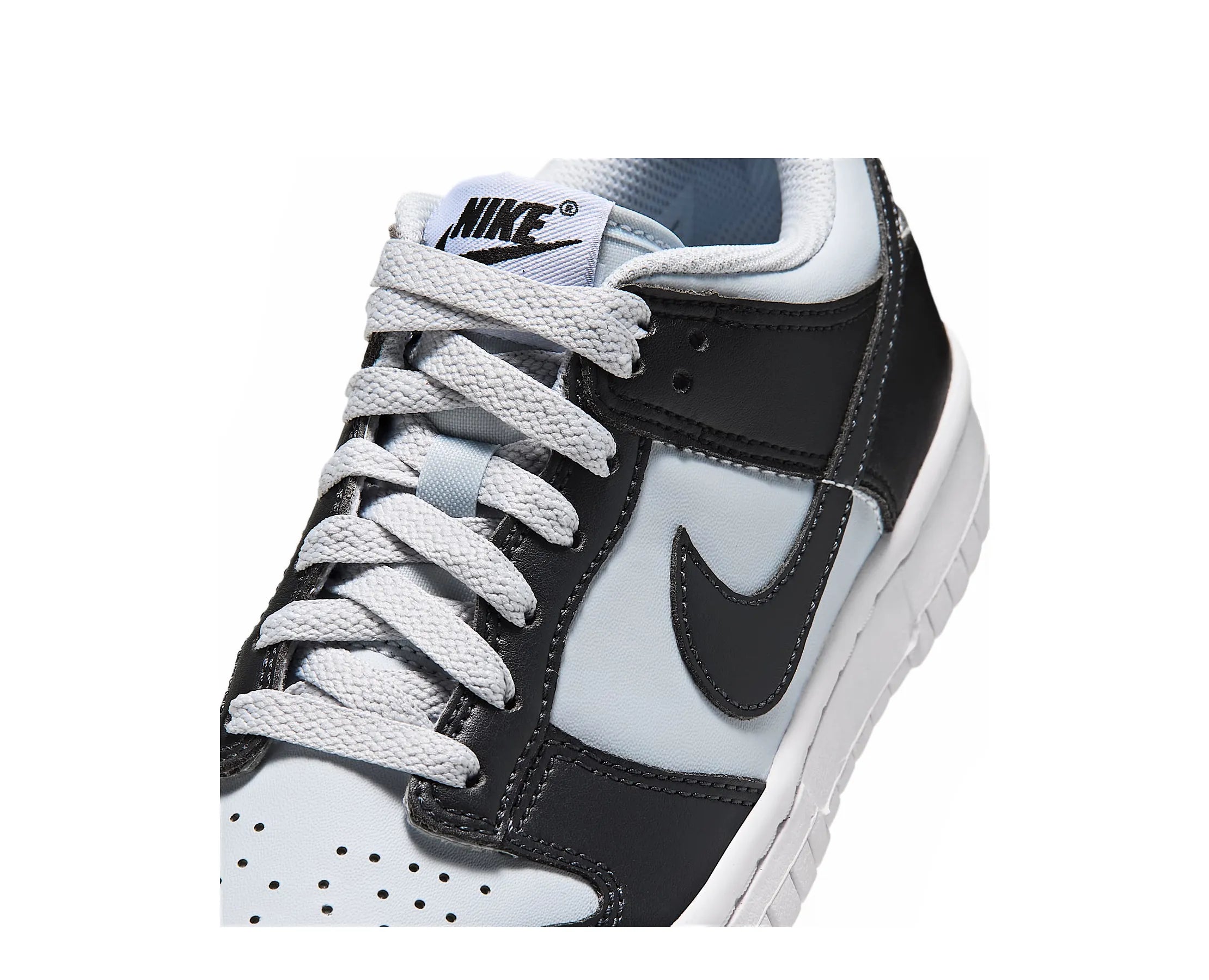 Sapatilhas Nike Dunk Low Preto — detalhe | IU7766-003