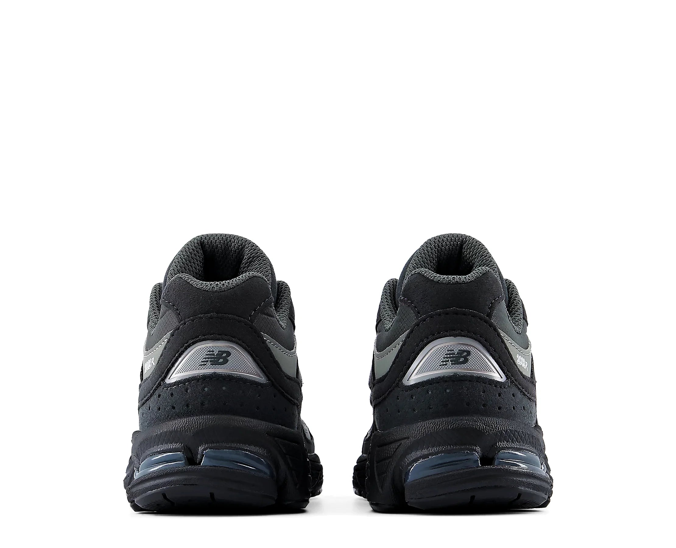Sapatilhas New Balance 2002 Preto — traseira | P200270H