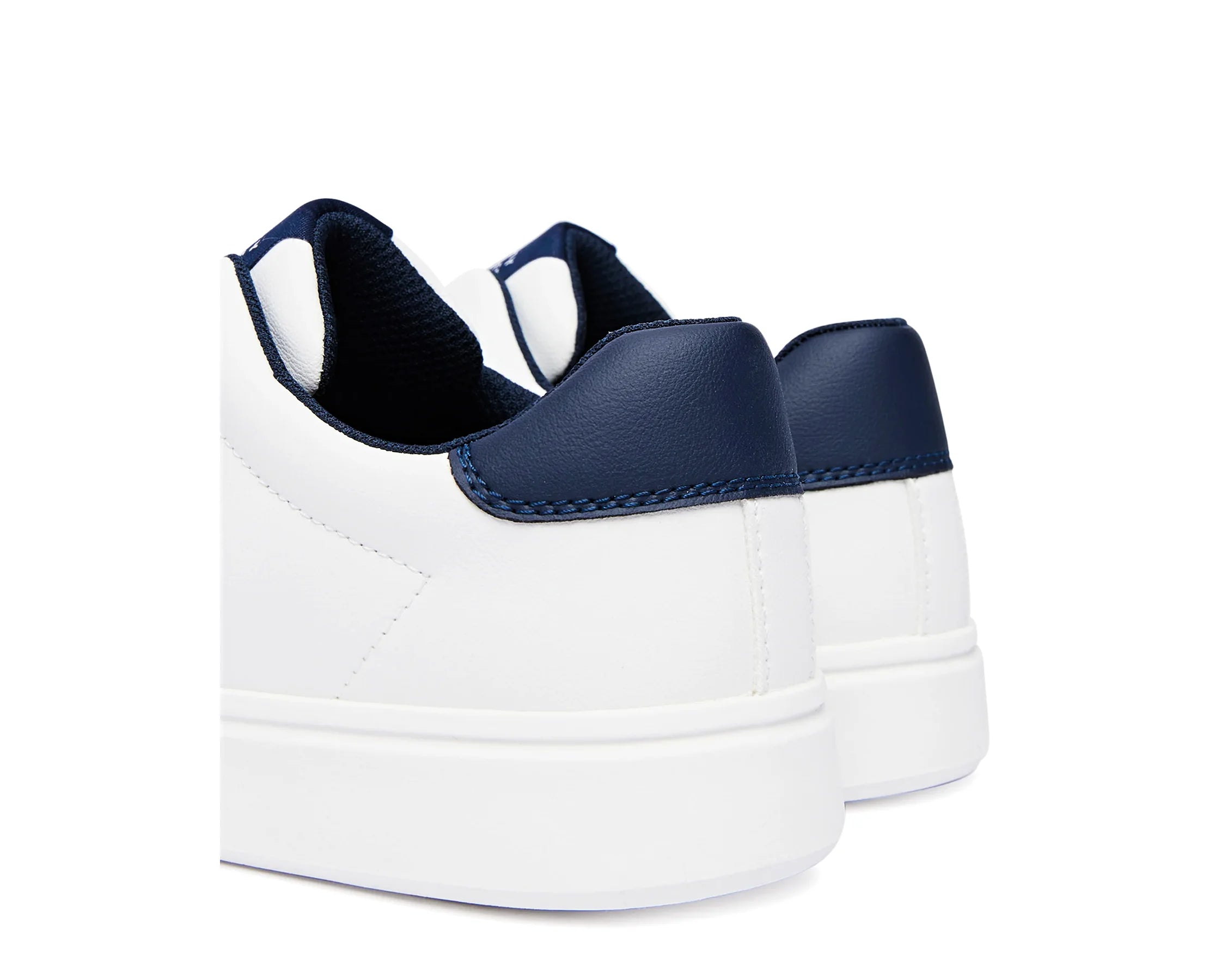 Sapatilhas Tommy Low Cut Lace-Up Branco — traseira | T3X9-35233-1355X336