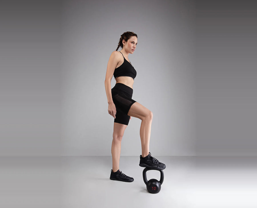 Sapatilhas Fiber Barefoot Ultra Preto — em uso | TFBU-BLACK