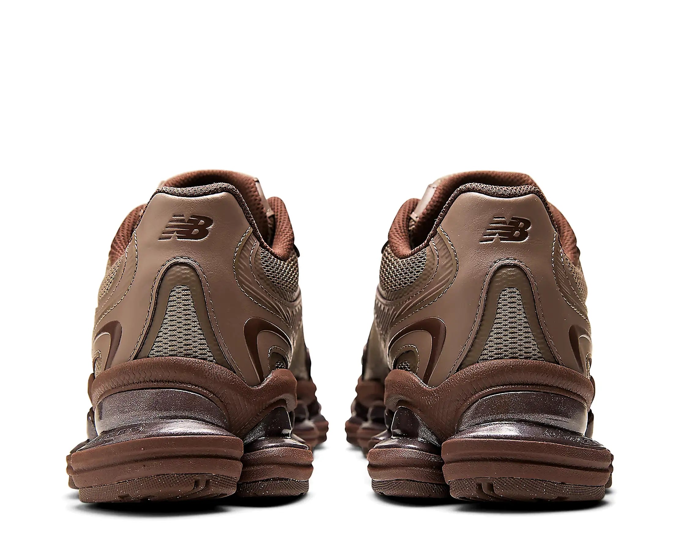 Sapatilhas New Balance 2000 Castanho — traseira | U20004EY