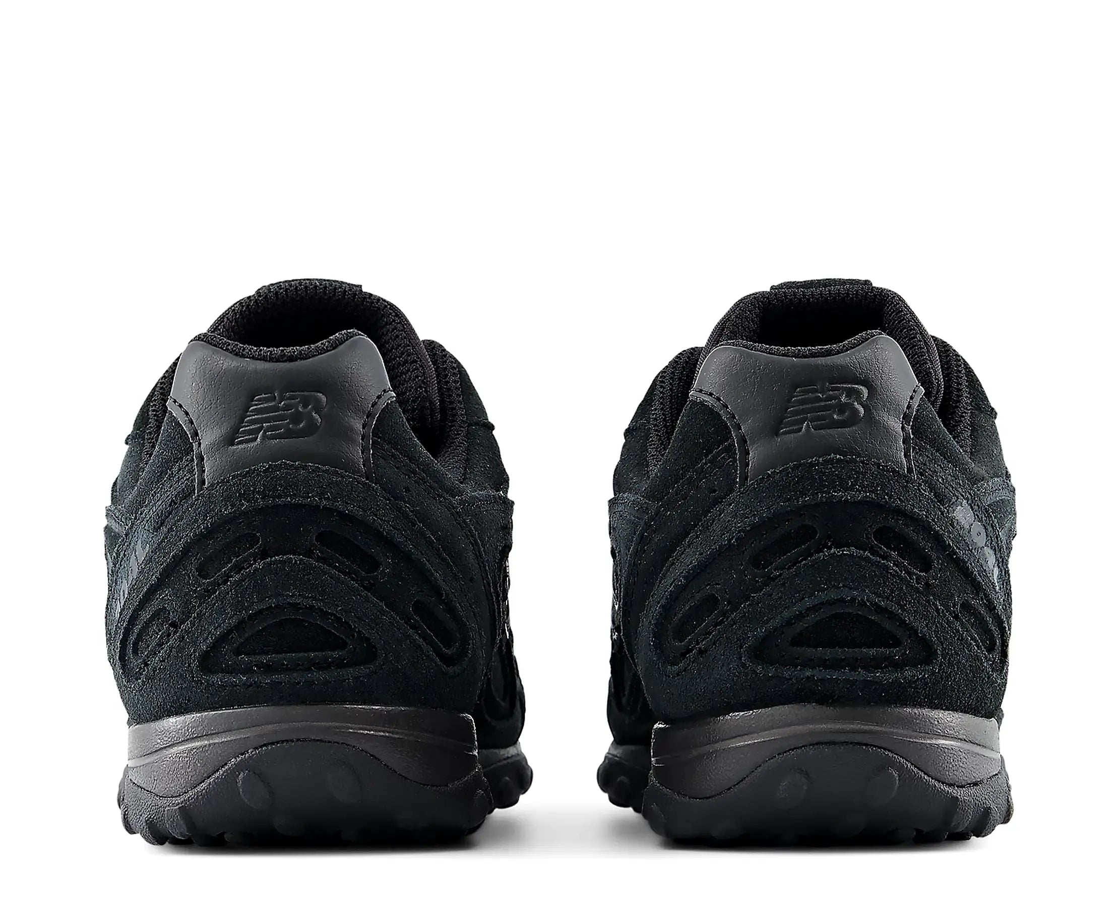 Sapatilhas New Balance 204 Preto — traseira | U204L5YB