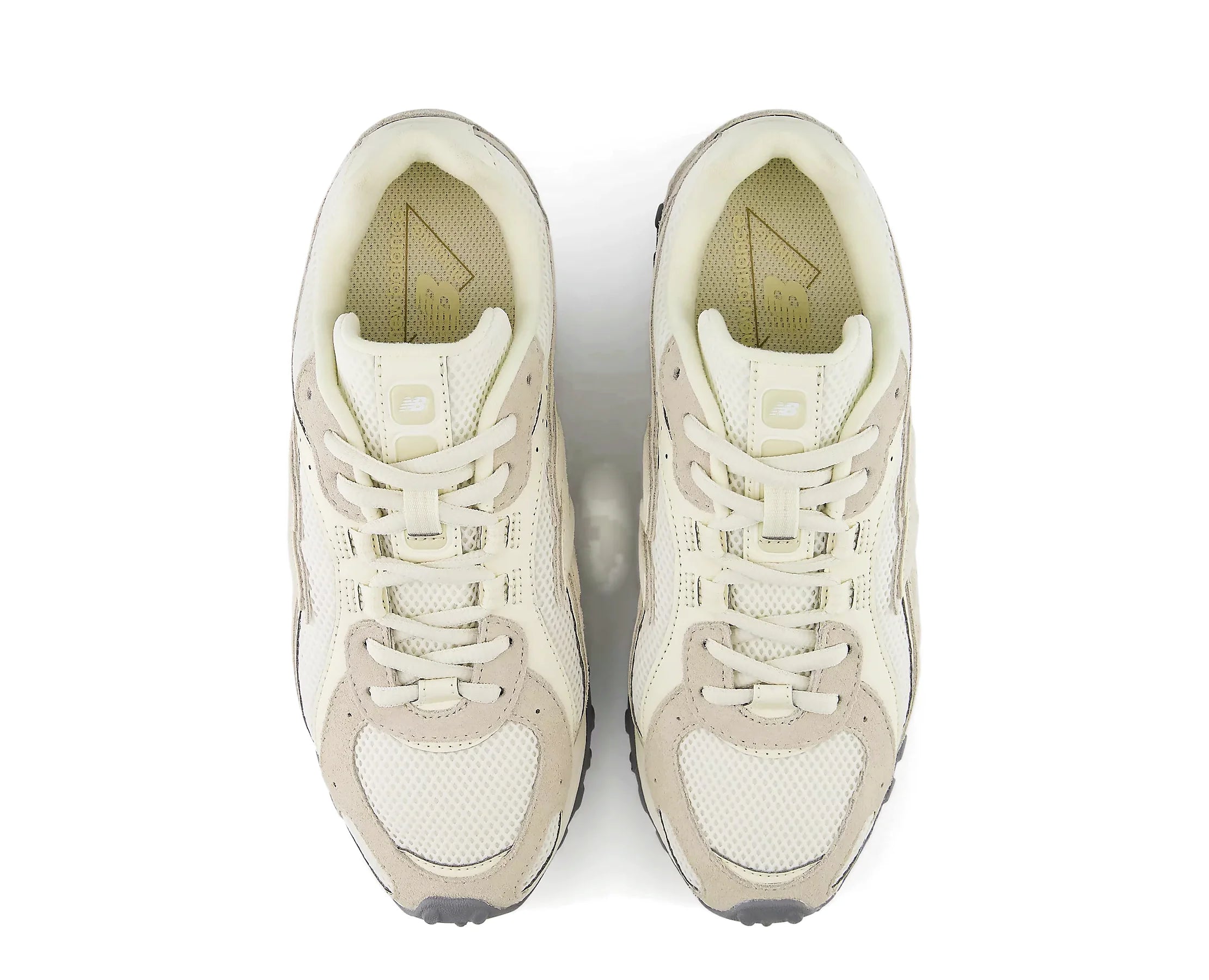 Sapatilhas New Balance 204 Bege — vista de topo | U204LCCB