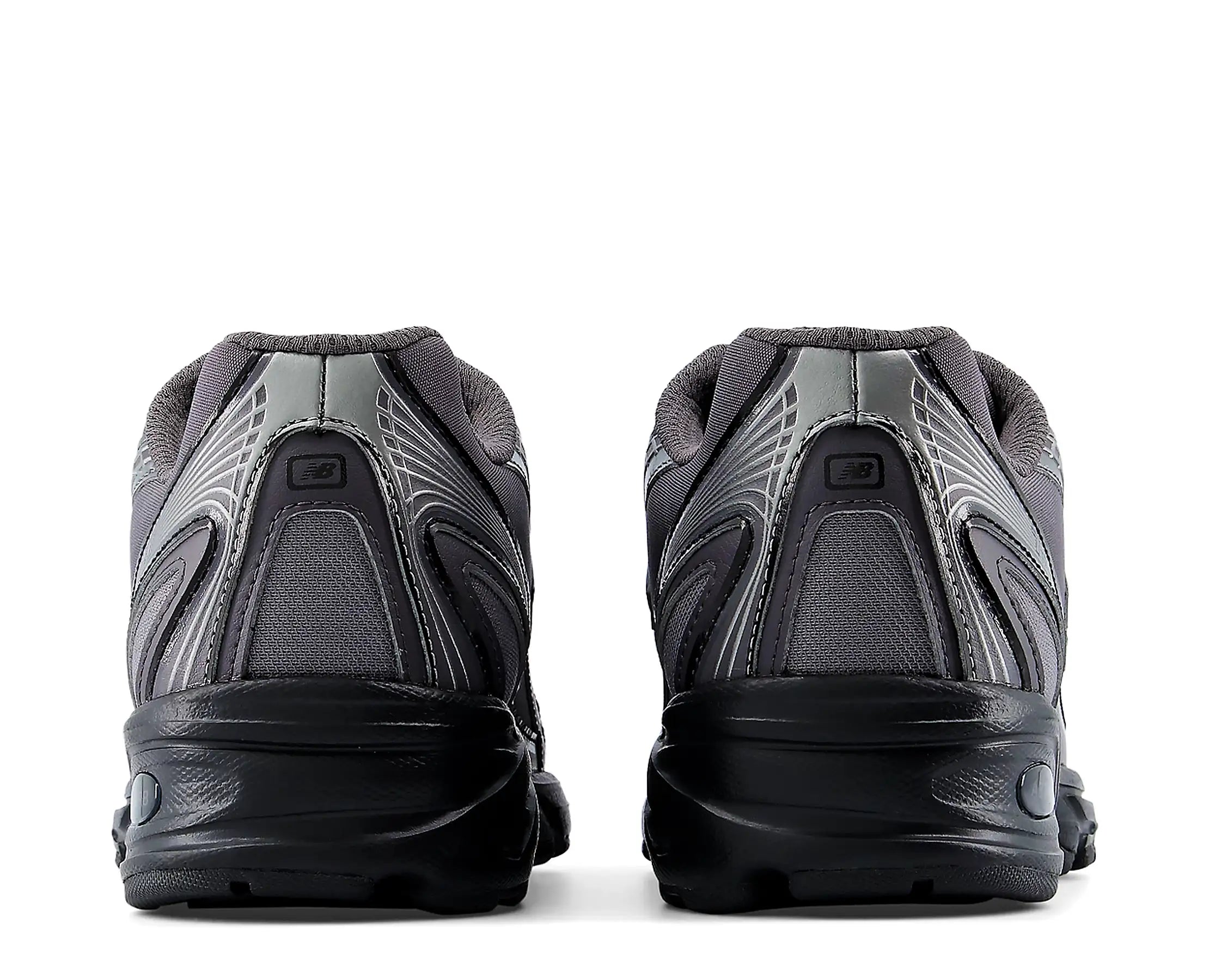 Sapatilhas New Balance 740 Antracite — traseira | U7406Y8
