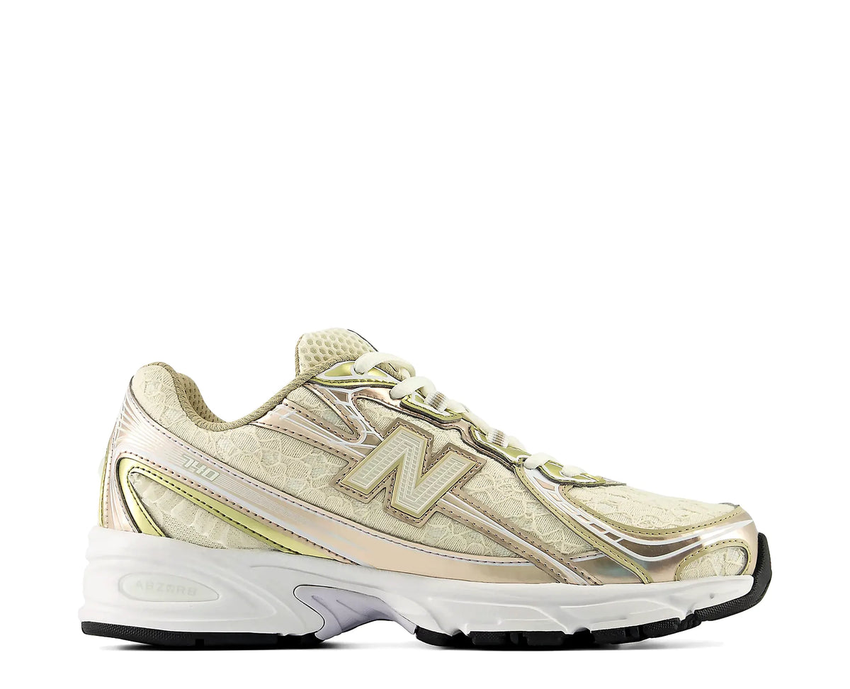 New Balance 740