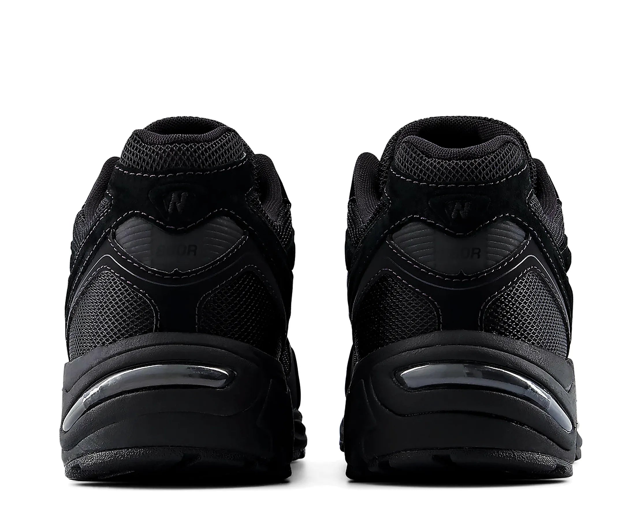 Sapatilhas New Balance 880R Preto — traseira | U880R3PC