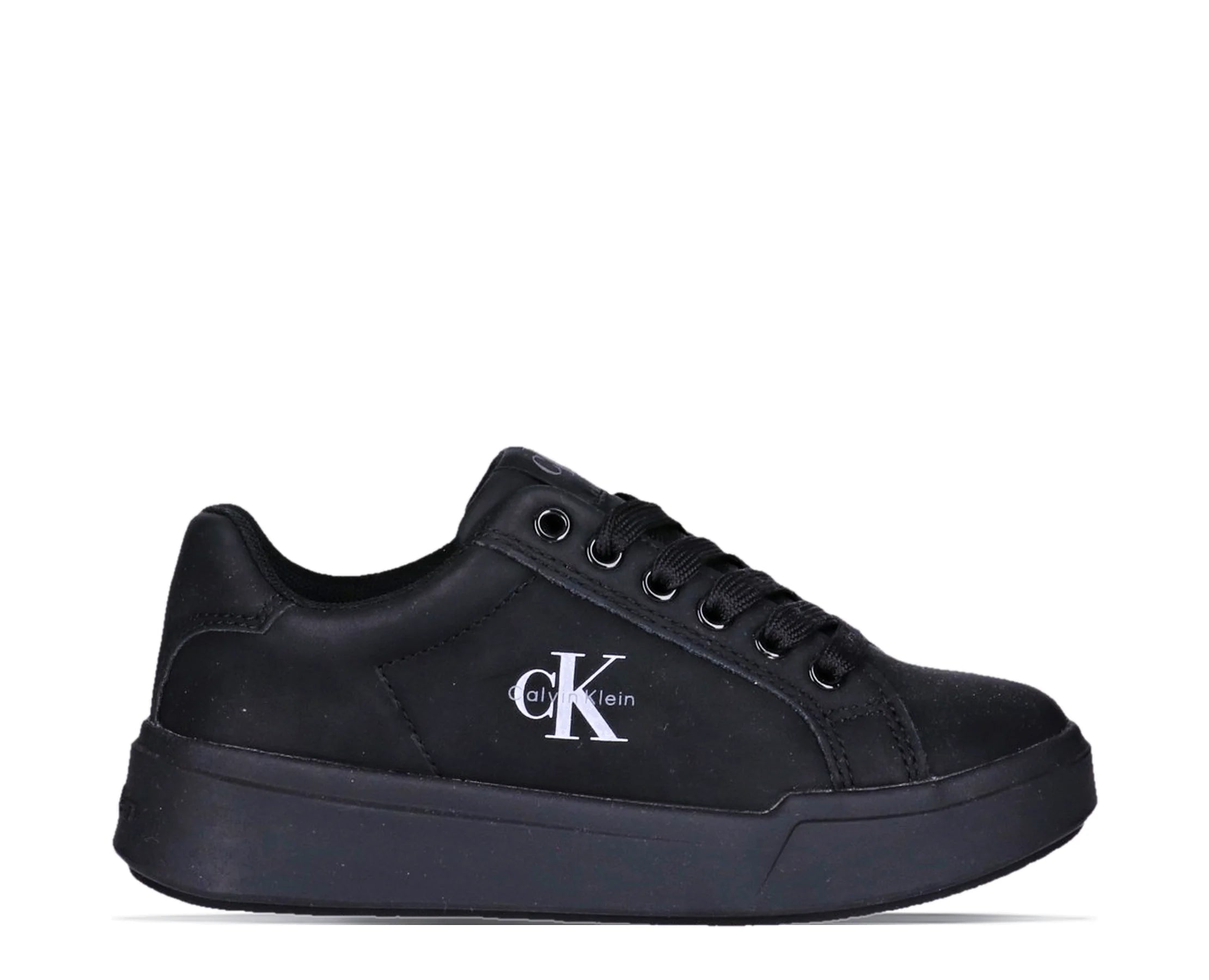 Sapatilhas Calvin Klein Low Cut Lace-Up Sneaker Preto — vista lateral | V3X9-83471-1355999-