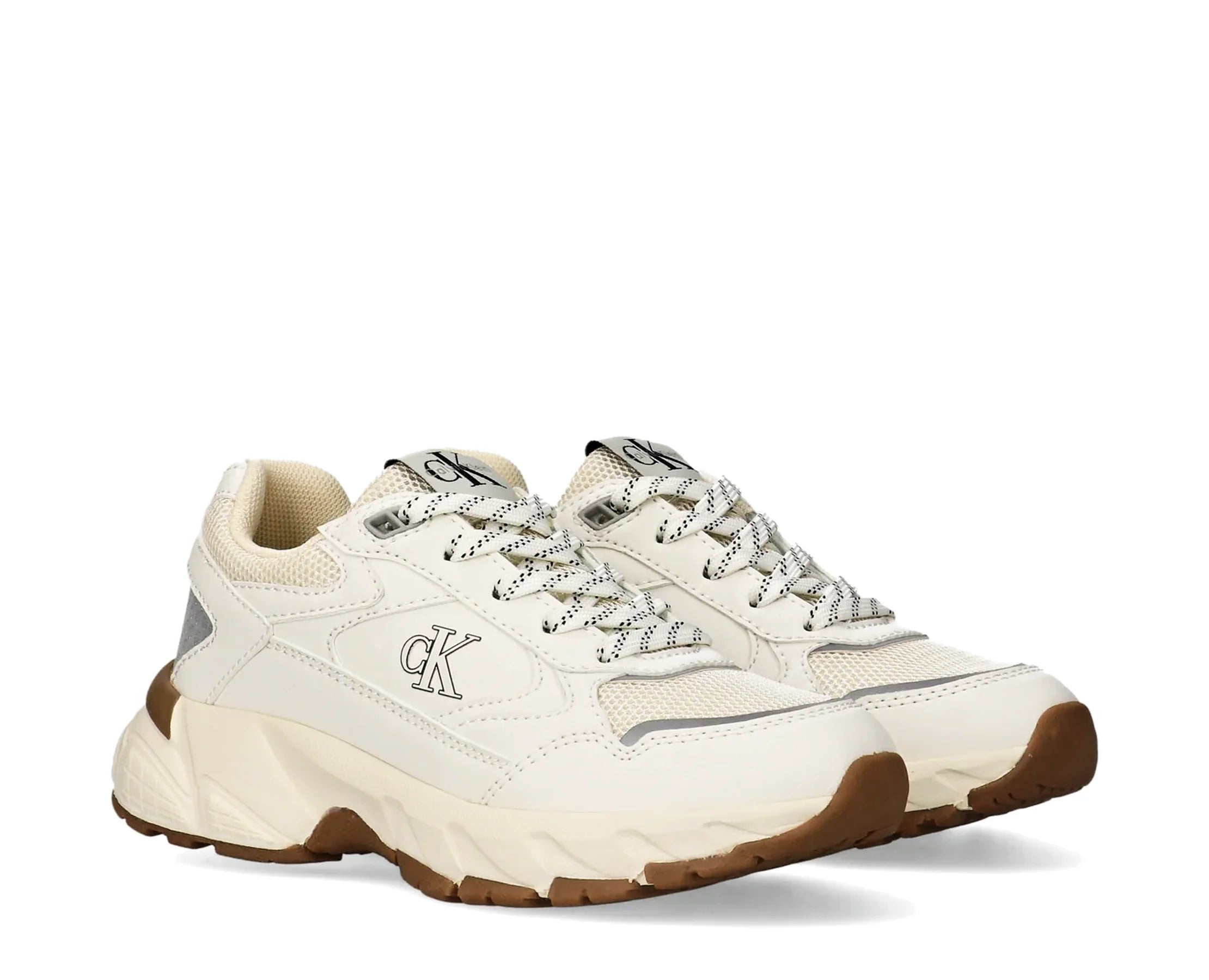 Sapatilhas Calvin Klein Low Cut Lace-Up Sneaker Bege — vista 2 | V3X9-83486-1695530-