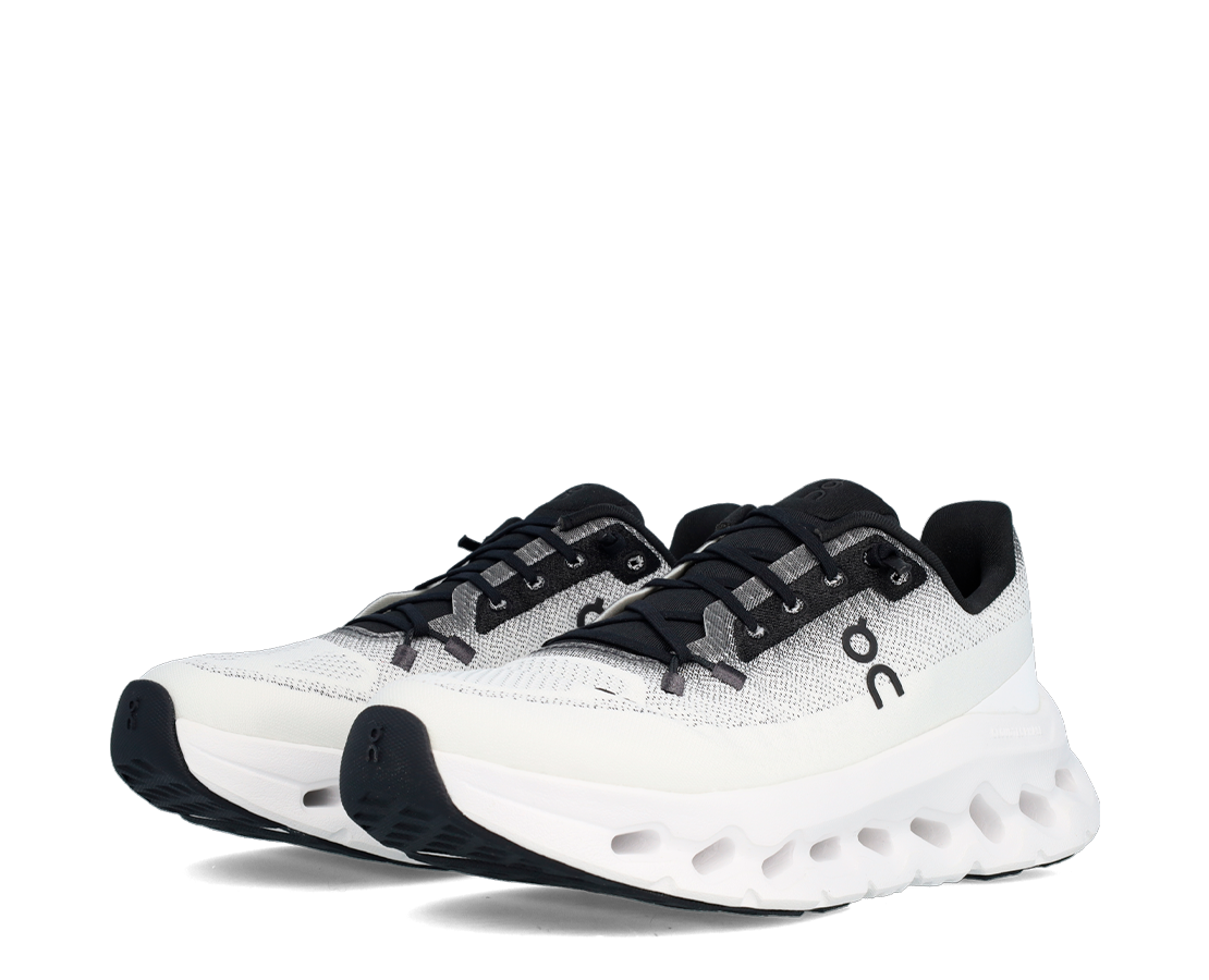 On CloudtiltBlack / Ivory BR/PR - 3WE10051430C-117