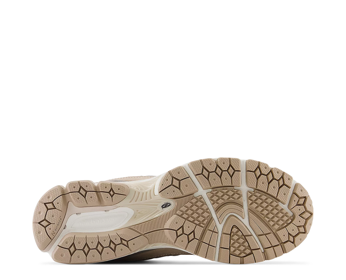 New Balance 2002R Driftwood Sandstone CAST/BJ - M2002RSI-140